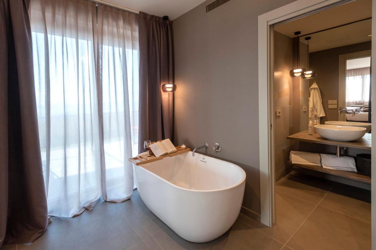 Agriturismo Speziale Wine Resort Verduno Екстер'єр фото